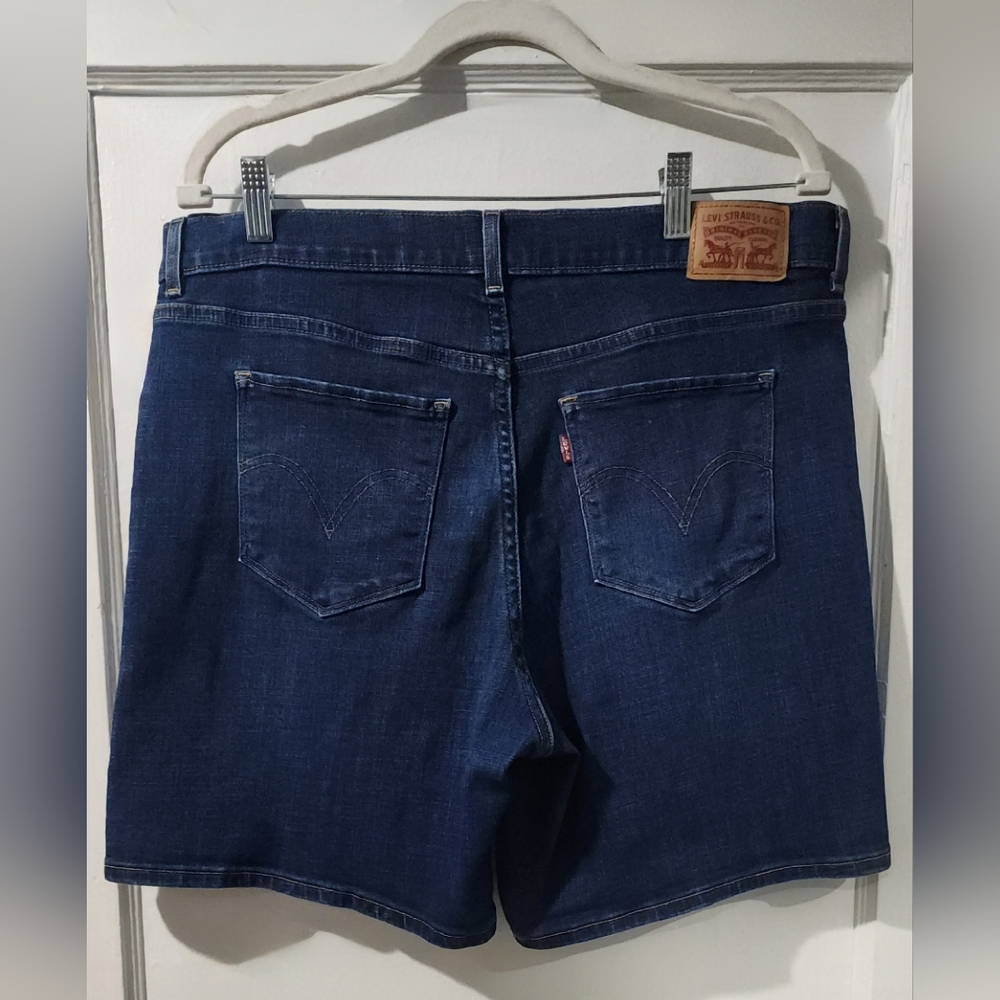 ✨️Levi’s Classic Short Dark Wash Denim Jean Shorts Size 31 ✨ - Picture 5 of 8
